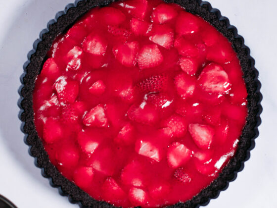 Strawberry Tart with Chocolate Crust