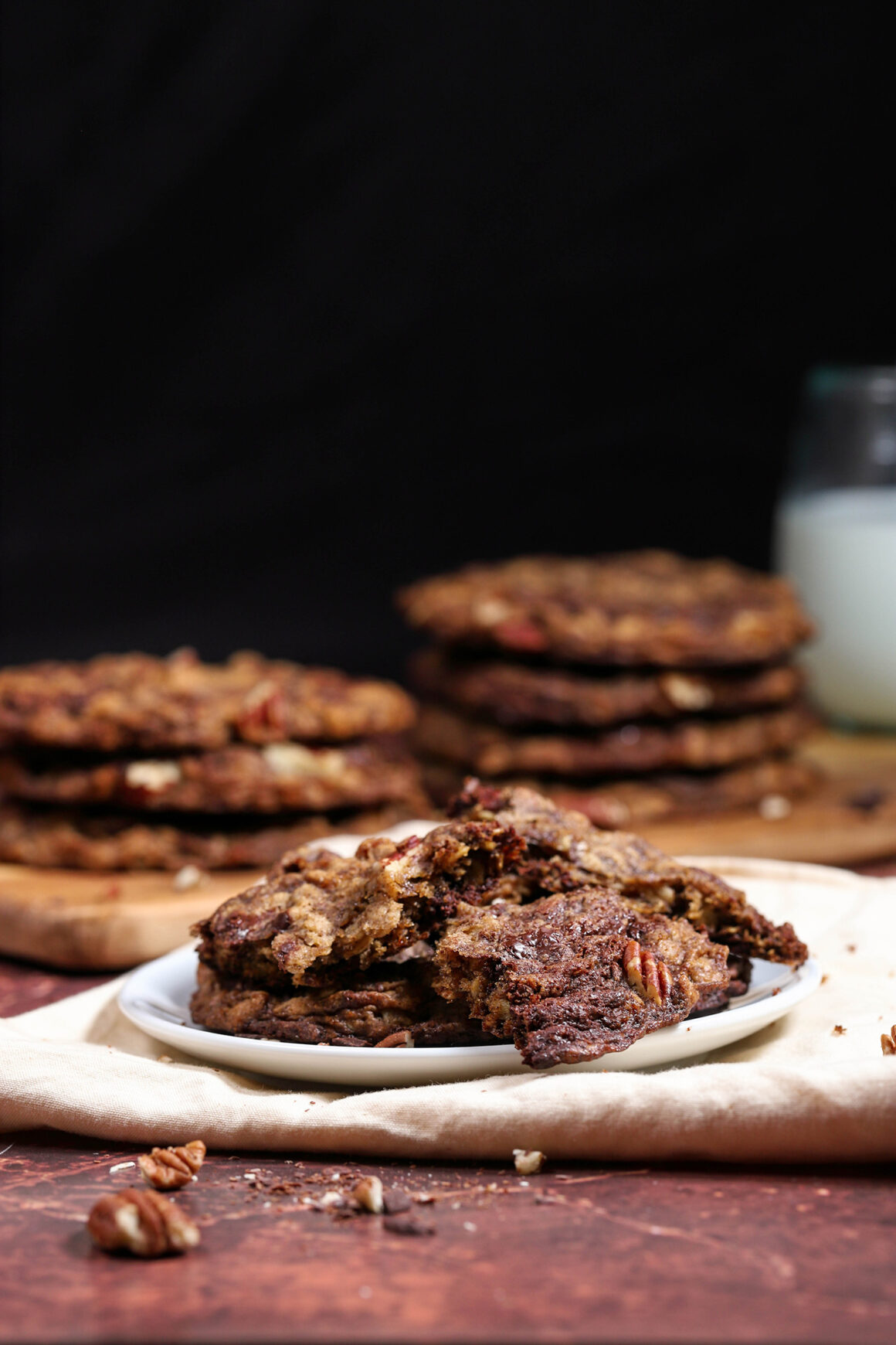 Oatmeal Cookies with Chocolate and Pecans
