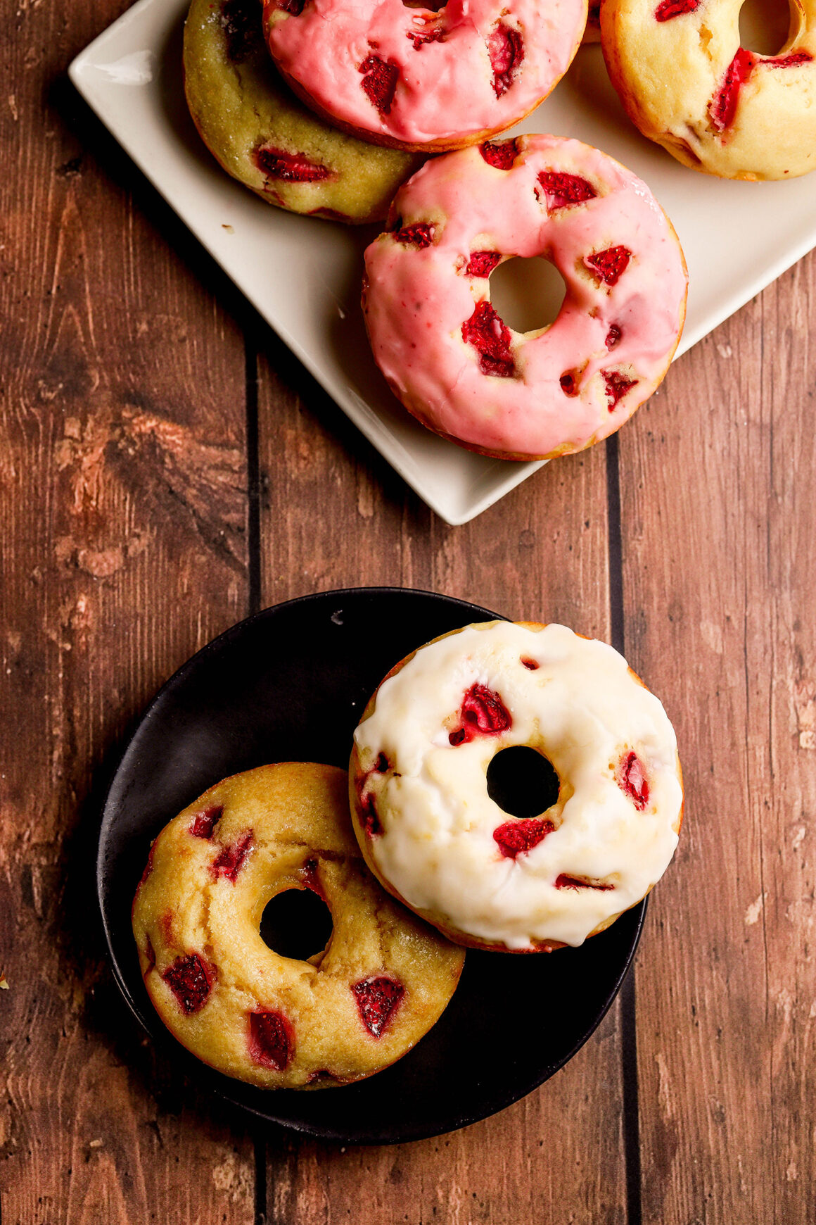 baked strawberry doughnuts
