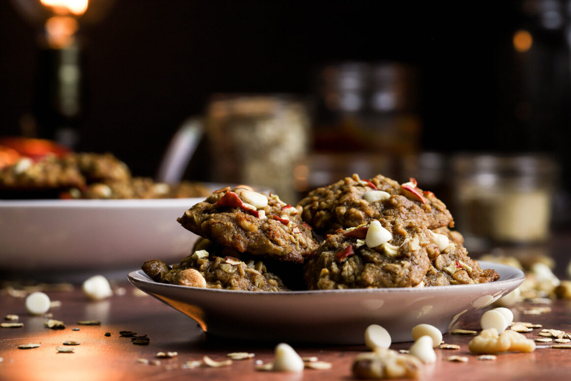 white chocolate and apple oatmeal cookies